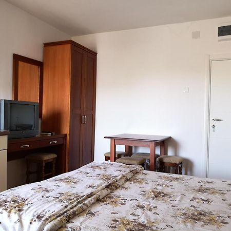 Apartmani Becici Rom bilde