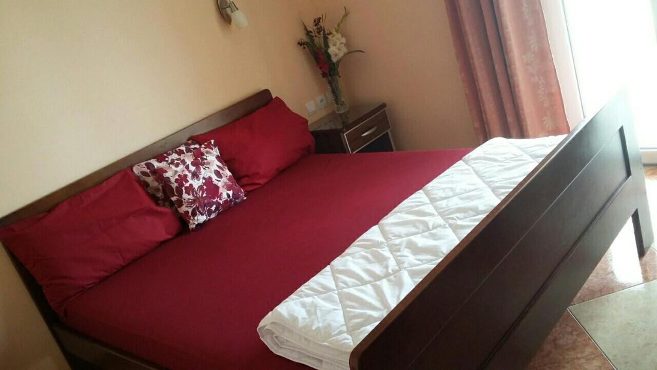 Apartmani Becici Rom bilde