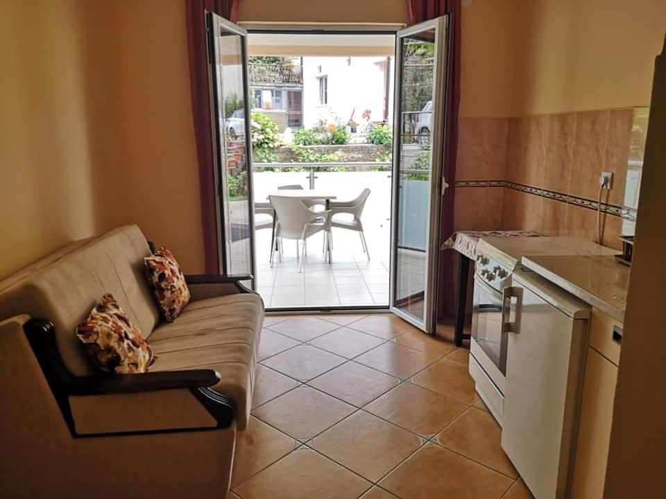 Apartmani Becici Rom bilde