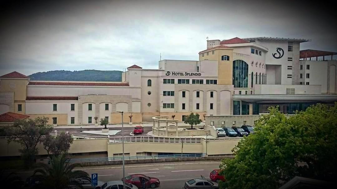 Apartmani Becici Rom bilde