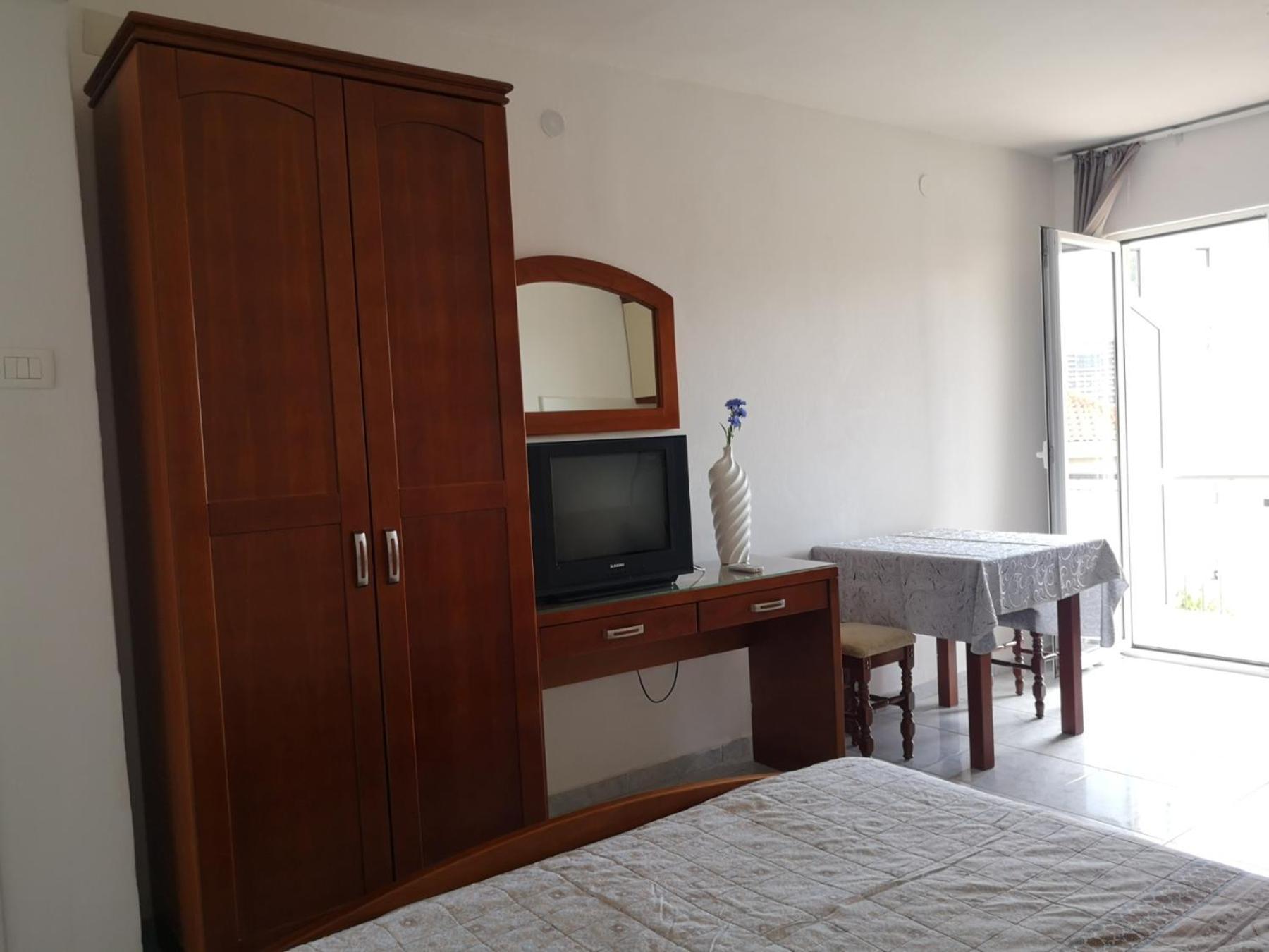 Apartmani Becici Rom bilde