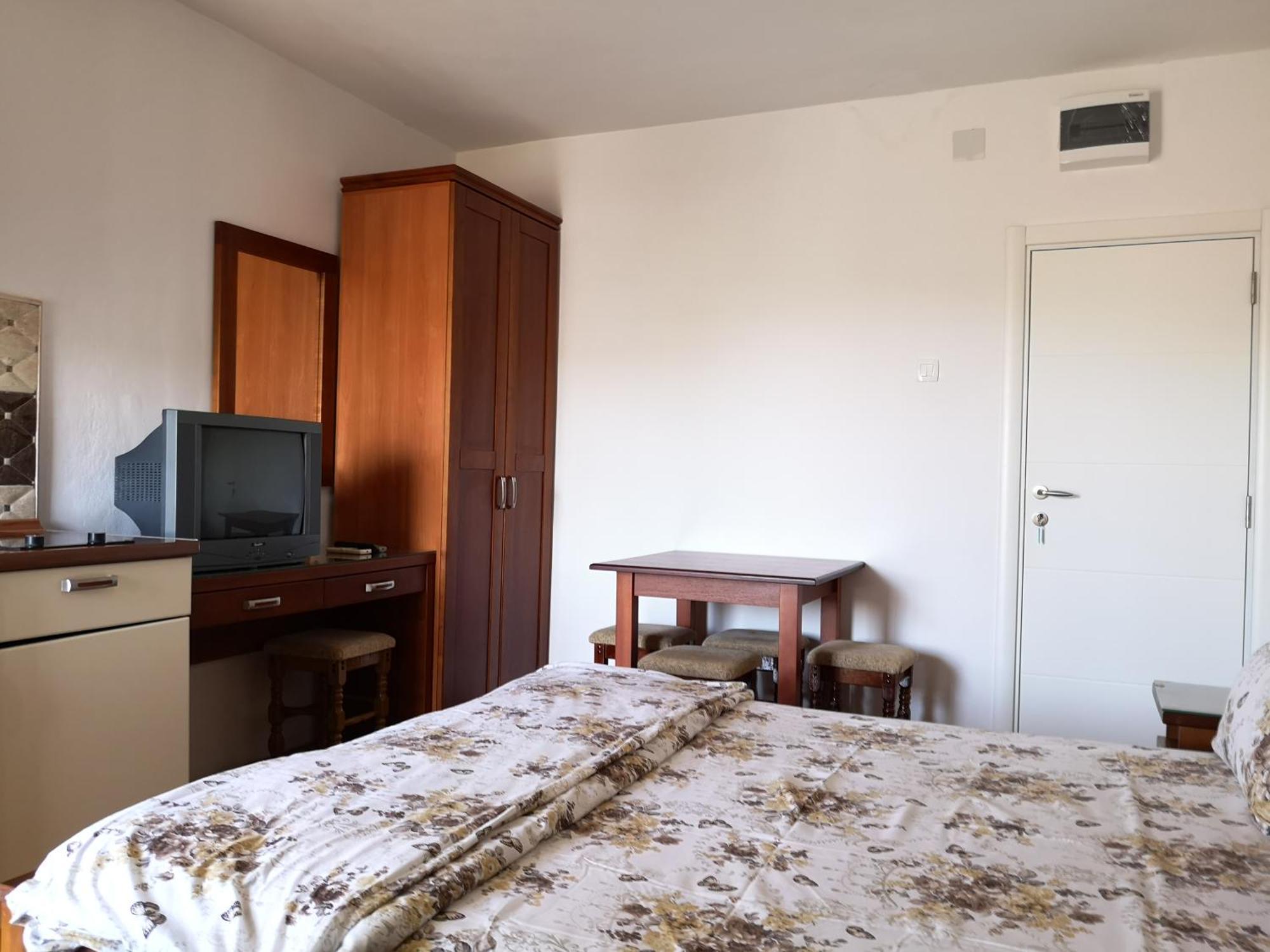 Apartmani Becici Rom bilde