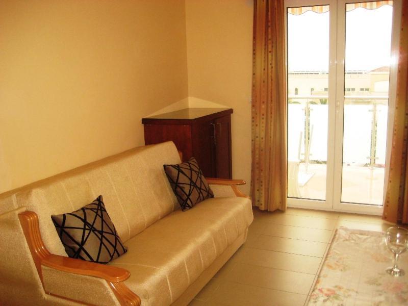 Apartmani Becici Rom bilde