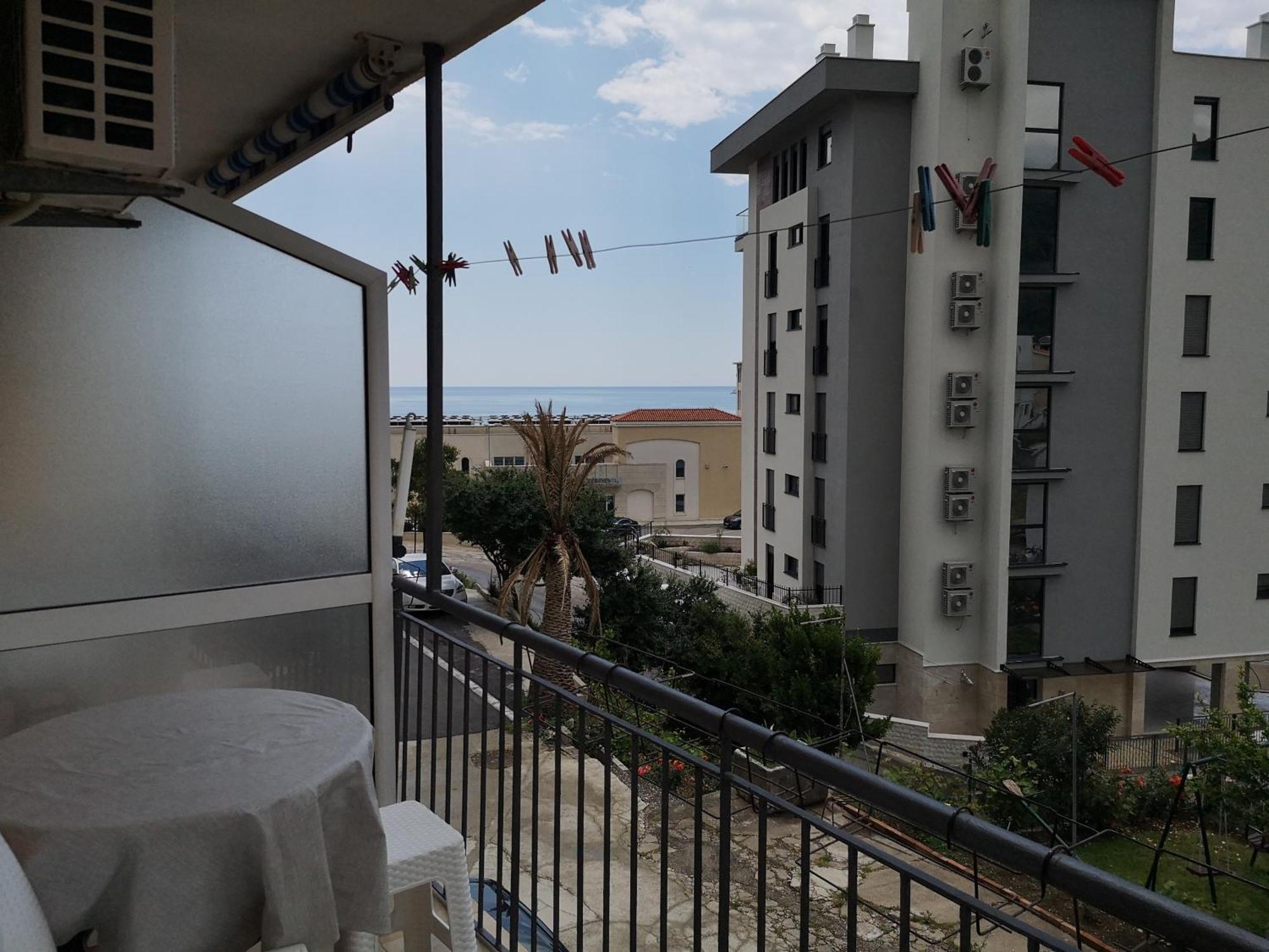 Apartmani Becici Rom bilde