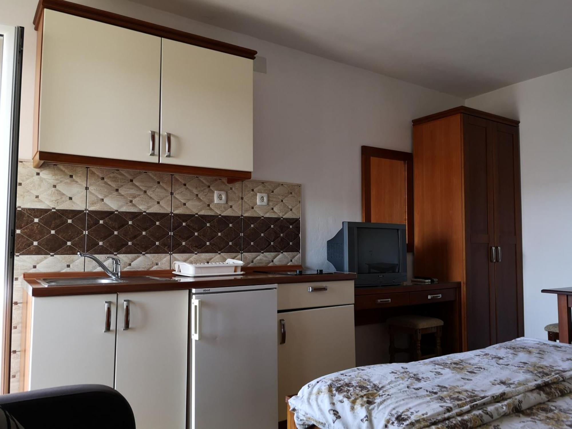 Apartmani Becici Rom bilde